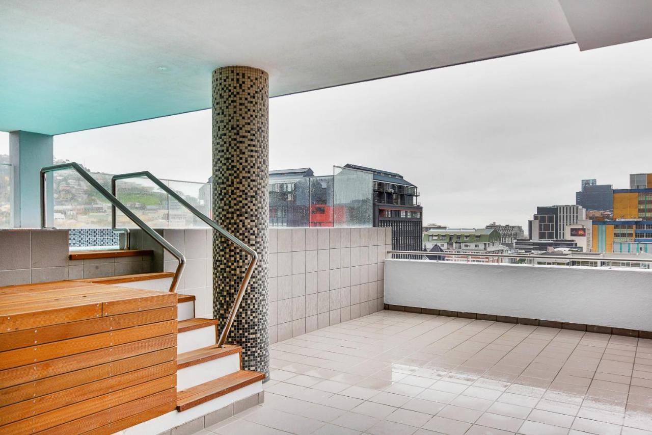 Backup-Powered Classic Luxury Apartment Кейптаун Екстериор снимка
